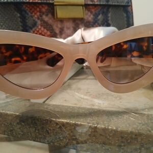 Chic Tortoiseshell and Beige Sunglasses